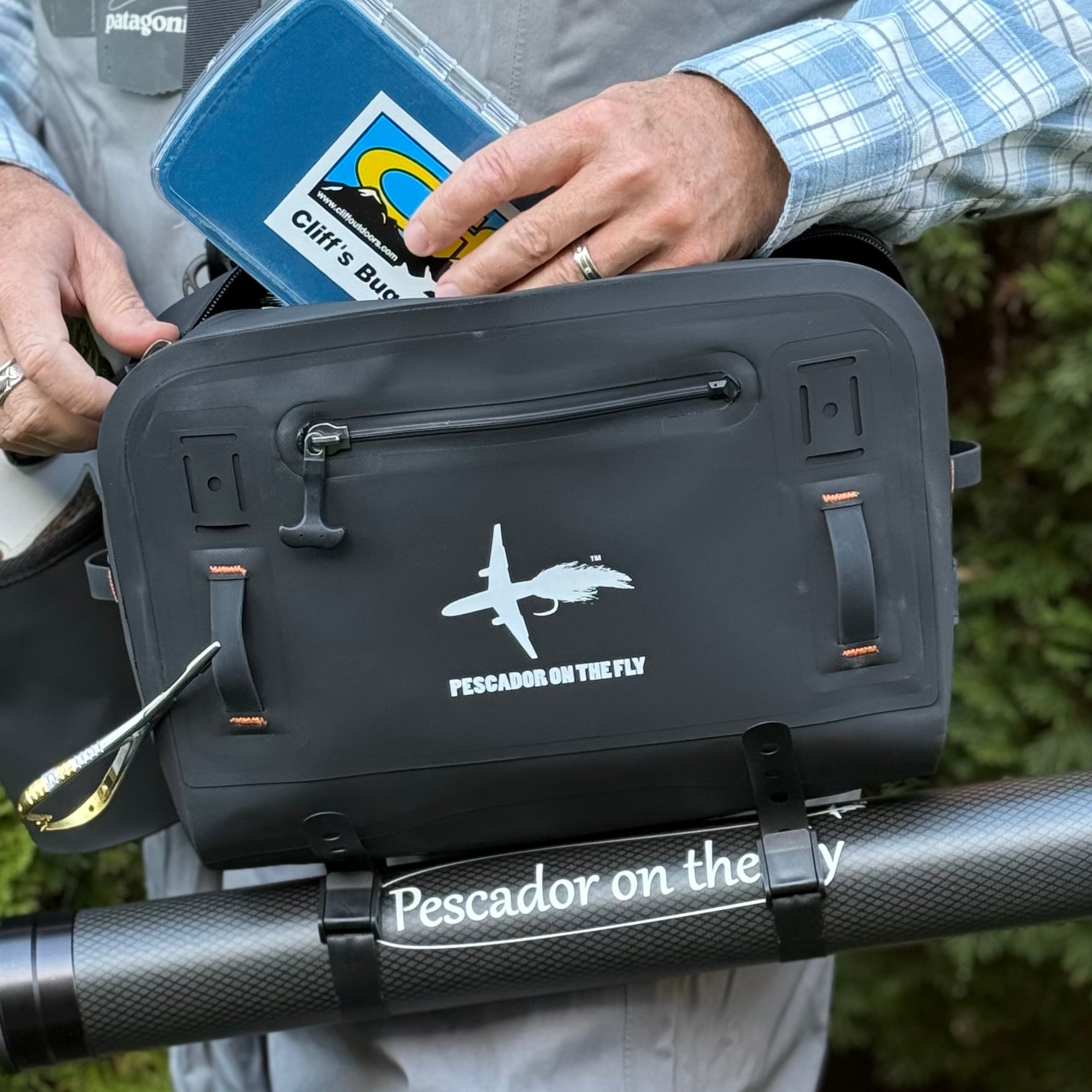 RIVERVAULT - WATERPROOF FLY FISHING LUMBAR OR HIP PACK