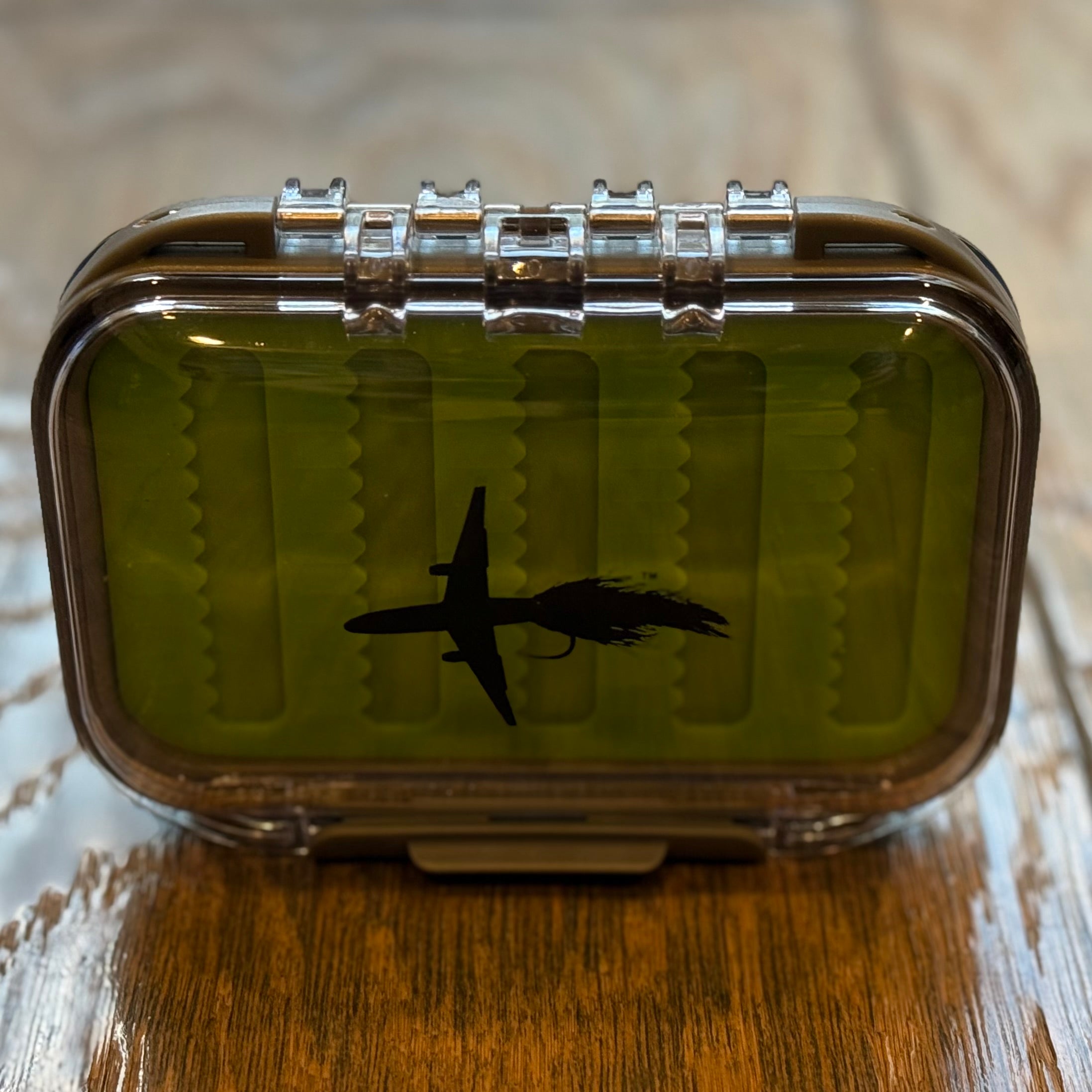 DOUBLE-SIDED FLY BOX WITH SILICONE INSERT