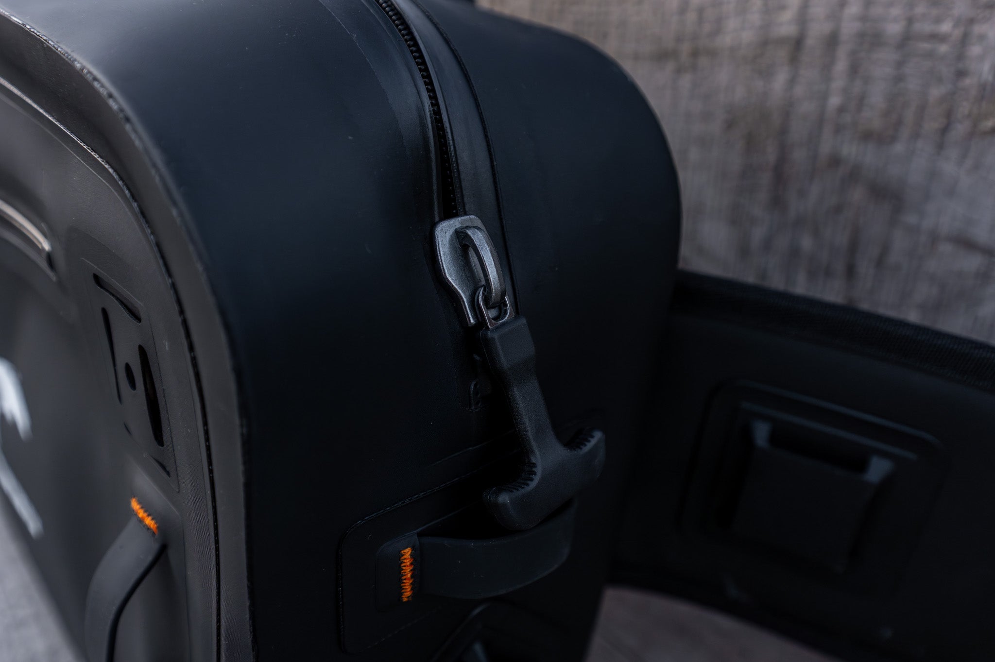 RIVERVAULT 2.0 - WATERPROOF FLY FISHING LUMBAR &  HIP PACK